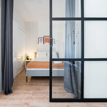 Catarina's Little Corner By Lovelystay *